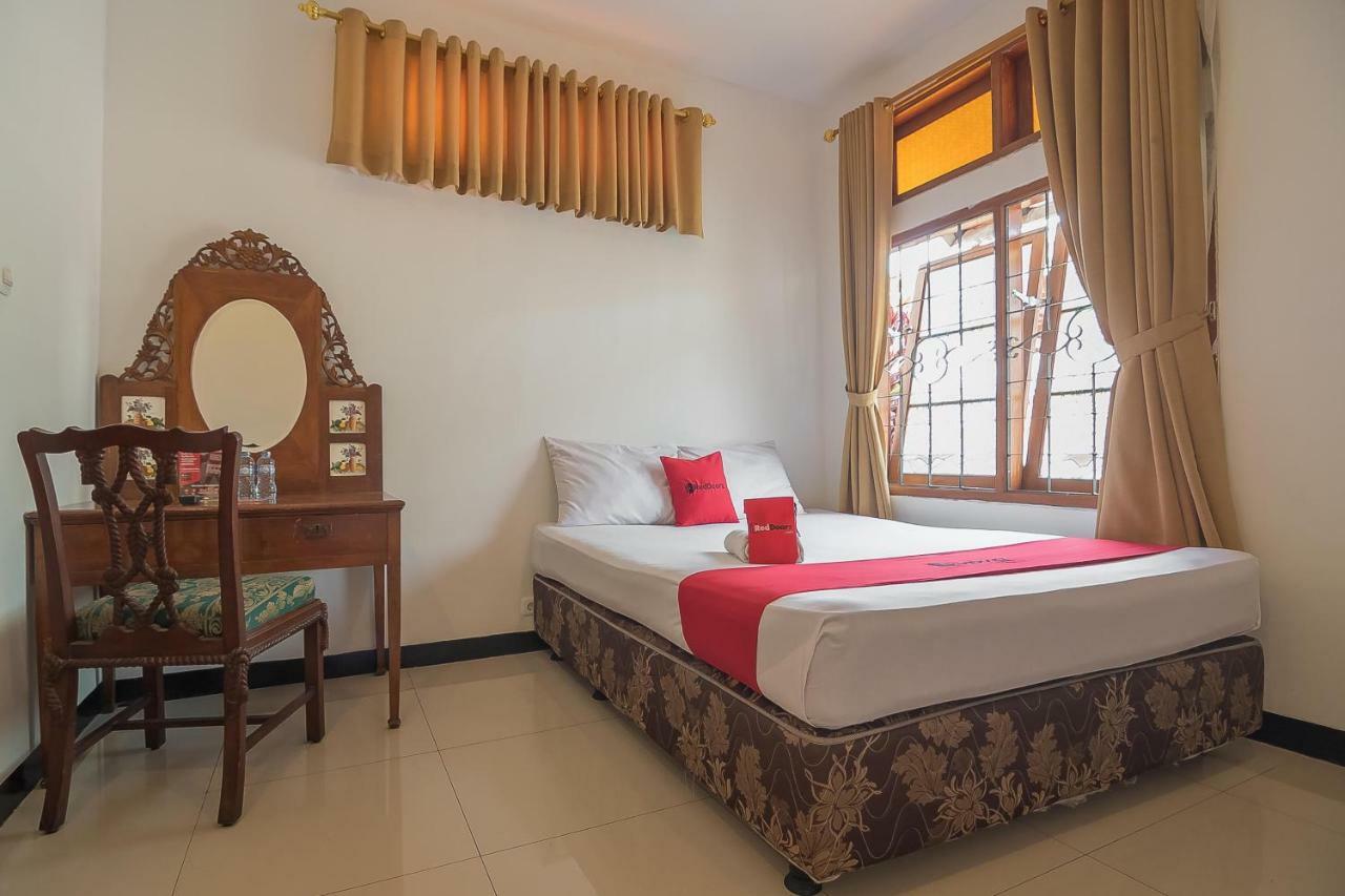 Reddoorz @ Maribaya Street 2 Hotel Lembang Bagian luar foto