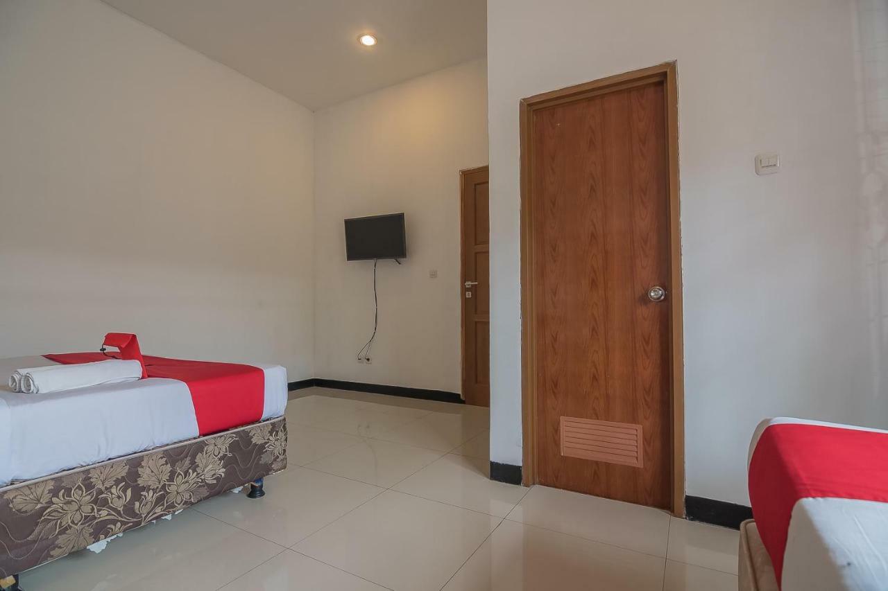 Reddoorz @ Maribaya Street 2 Hotel Lembang Bagian luar foto